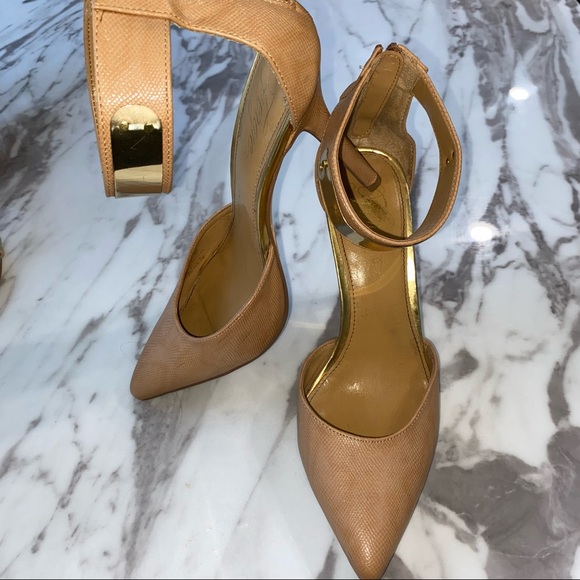 Vintage Fergie Nude Pointy Toe Heels Gold Ankle Strap - Picture 4 of 9